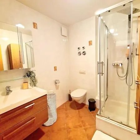 Apartment 1 Bedroom Flat With Balcony&garden Luxembourg