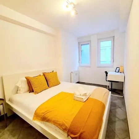 1 Bedroom Flat With Balcony&garden Apartment